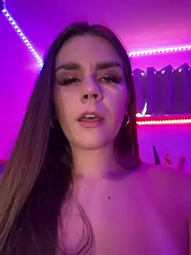 MaggyMayI stripchat live cam model