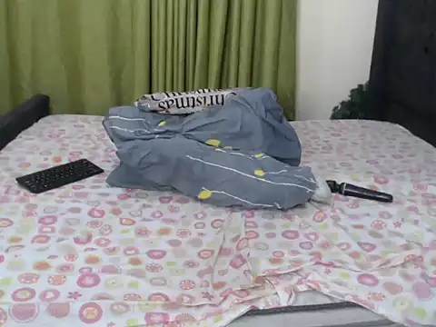 ToriAvano stripchat live cam model