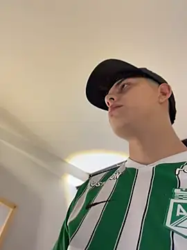 Lander_Cruz stripchat live cam model
