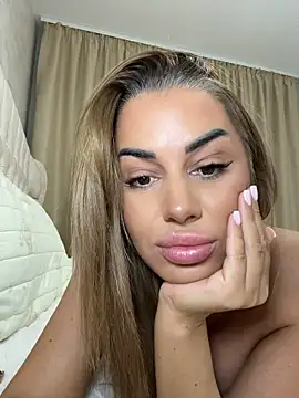 KirstieVegas stripchat live cam model