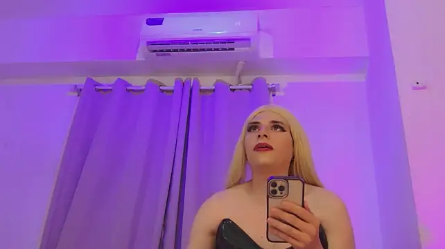 reginarose69 stripchat live cam model