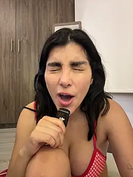 MartinaSooler stripchat live cam model