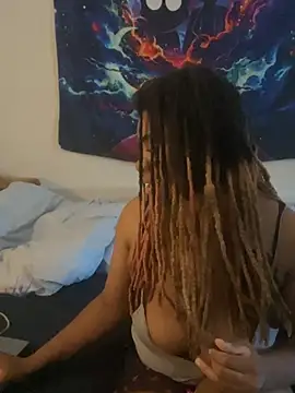 BustyyTT stripchat live cam model
