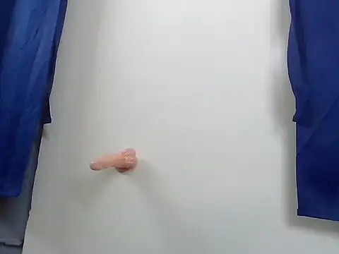 chubby2spank stripchat live cam model
