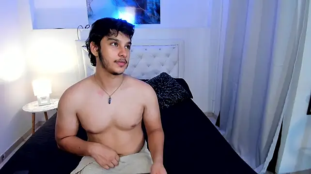 ValentinoCruzz stripchat live cam model