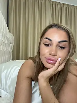 KirstieVegas stripchat live cam model