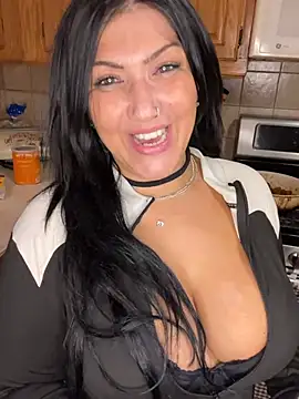 LittleMissEeve stripchat live cam model