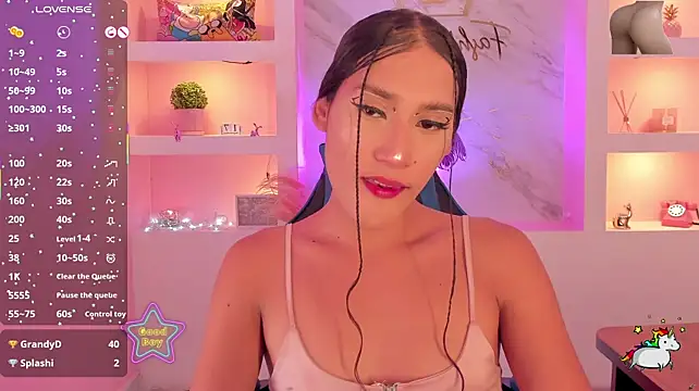 CamilaHarperr_ stripchat live cam model