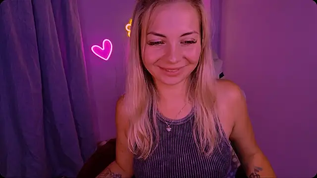 SiberianBeauty stripchat live cam model
