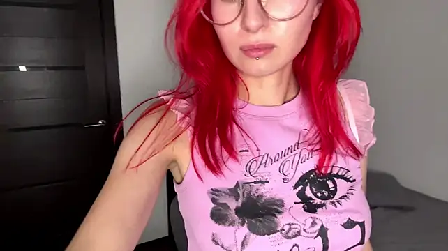 Sweetilily stripchat live cam model