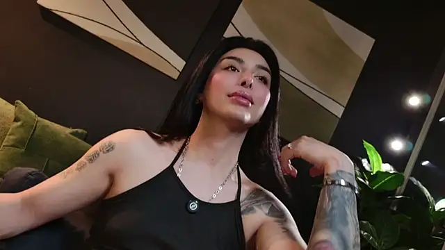 LetisiaRocks stripchat live cam model