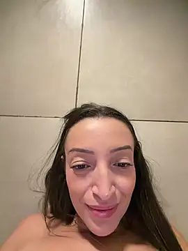 BelleLouiseVp stripchat live cam model