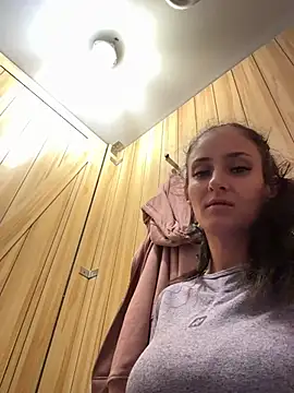 Almmaxxxx stripchat live cam model