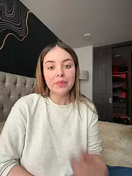 Alirawrz stripchat live cam model