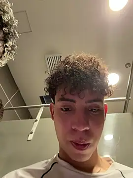 yoursexyjose stripchat live cam model