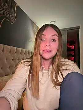 Alirawrz stripchat live cam model