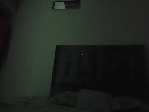 mila_luxx stripchat live cam model