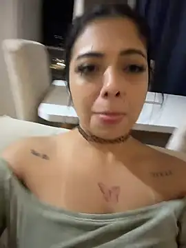 xoxo_sol stripchat live cam model