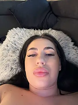 Andrestarr stripchat live cam model