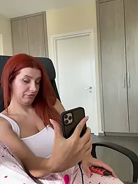 RoxxyDallas stripchat live cam model