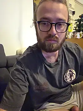 Loopertz stripchat live cam model
