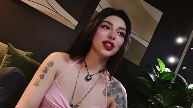 LetisiaRocks stripchat live cam model