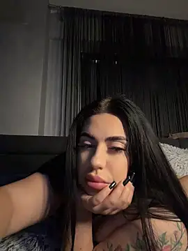 Andrestarr stripchat live cam model