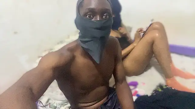 De_maskedcouple stripchat live cam model