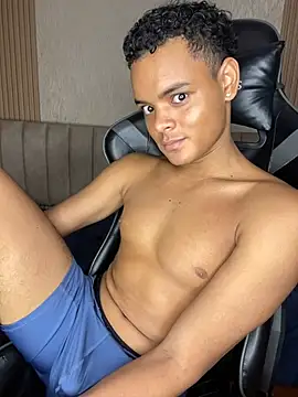 engelthompson stripchat live cam model