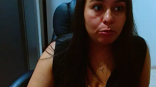 Ixchel_Anaid stripchat live cam model