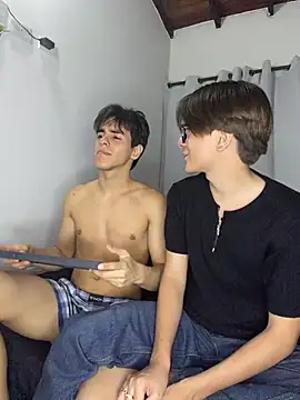 Alex_and_Fabian stripchat live cam model