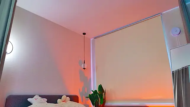 StarrShinee stripchat live cam model