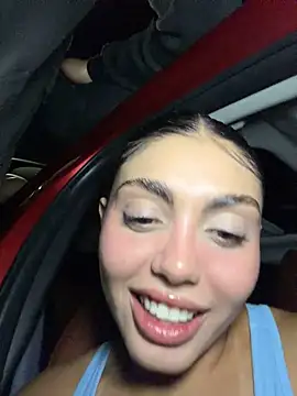 zui_lu stripchat live cam model