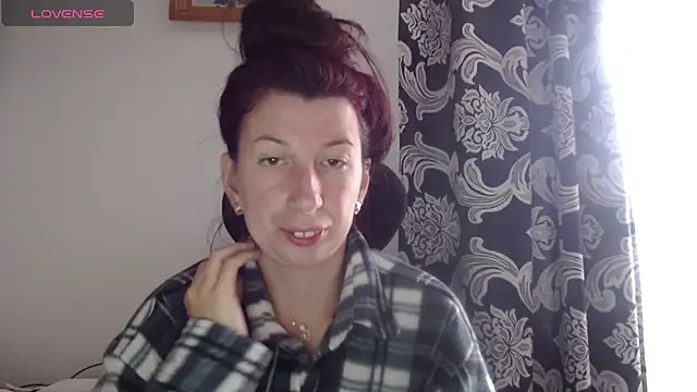 RosieHayes stripchat live cam model