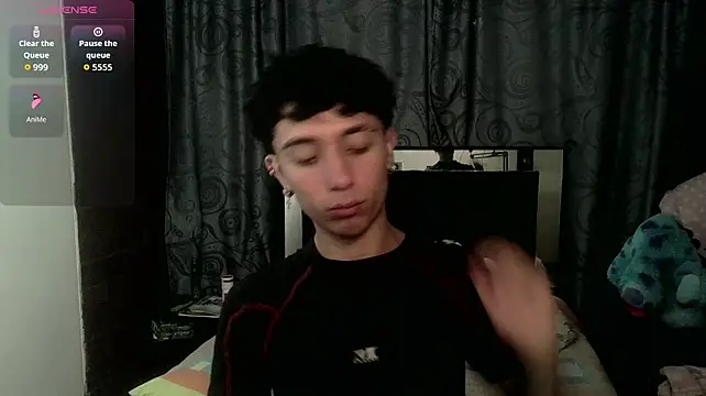 Mr__Aaronn stripchat live cam model