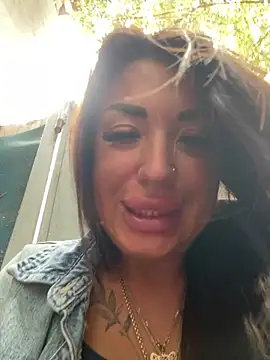RuslanaXX stripchat live cam model