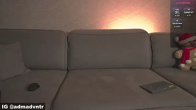 Rus_adventure7 stripchat live cam model