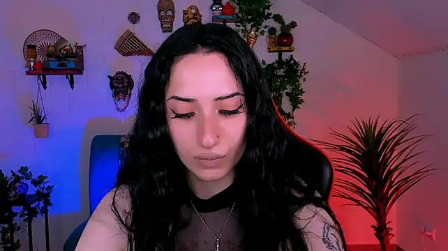 MonicaLowes stripchat live cam model