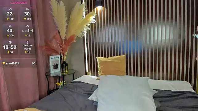 SavageQue_en stripchat live cam model