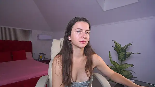 LittleJulii stripchat live cam model