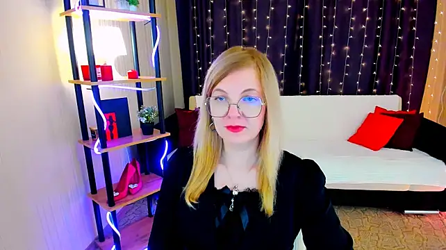 YourUniverser stripchat live cam model