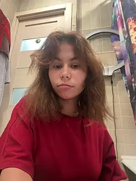 KiraWirt stripchat live cam model
