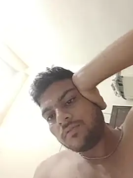Realcumshow stripchat live cam model