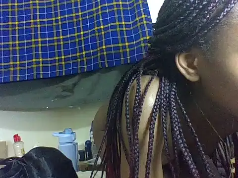 yummyqueenk stripchat live cam model