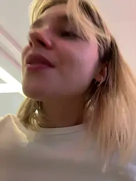ValenciaShock stripchat live cam model