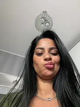 _adelle stripchat live cam model