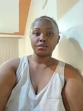 Tassy44 stripchat live cam model