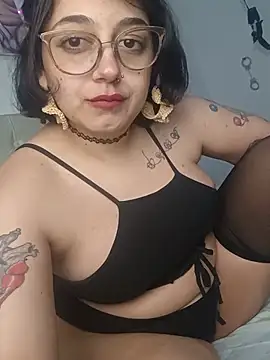 ConeNella stripchat live cam model