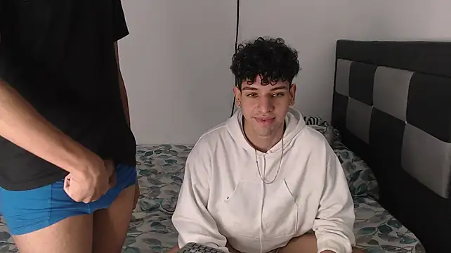 apoloandhansel stripchat live cam model
