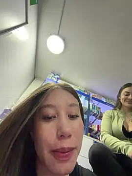 roouse stripchat live cam model